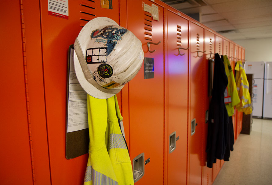 tech uniform
